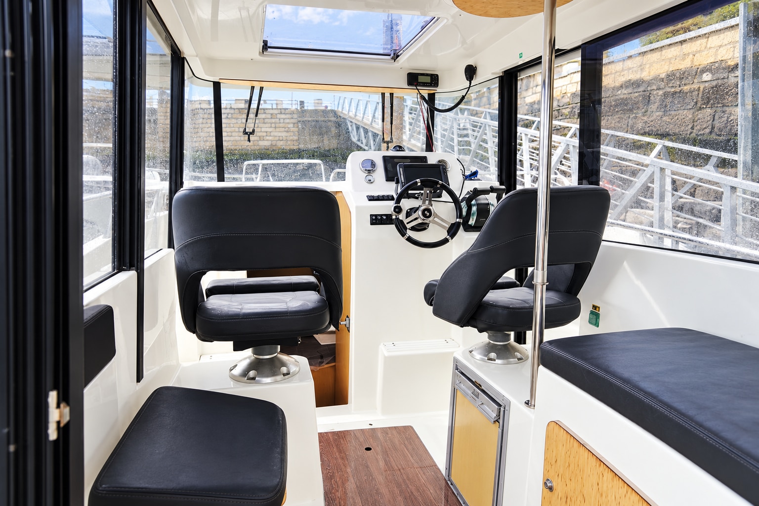 Beneteau Barracuda 8, image 3