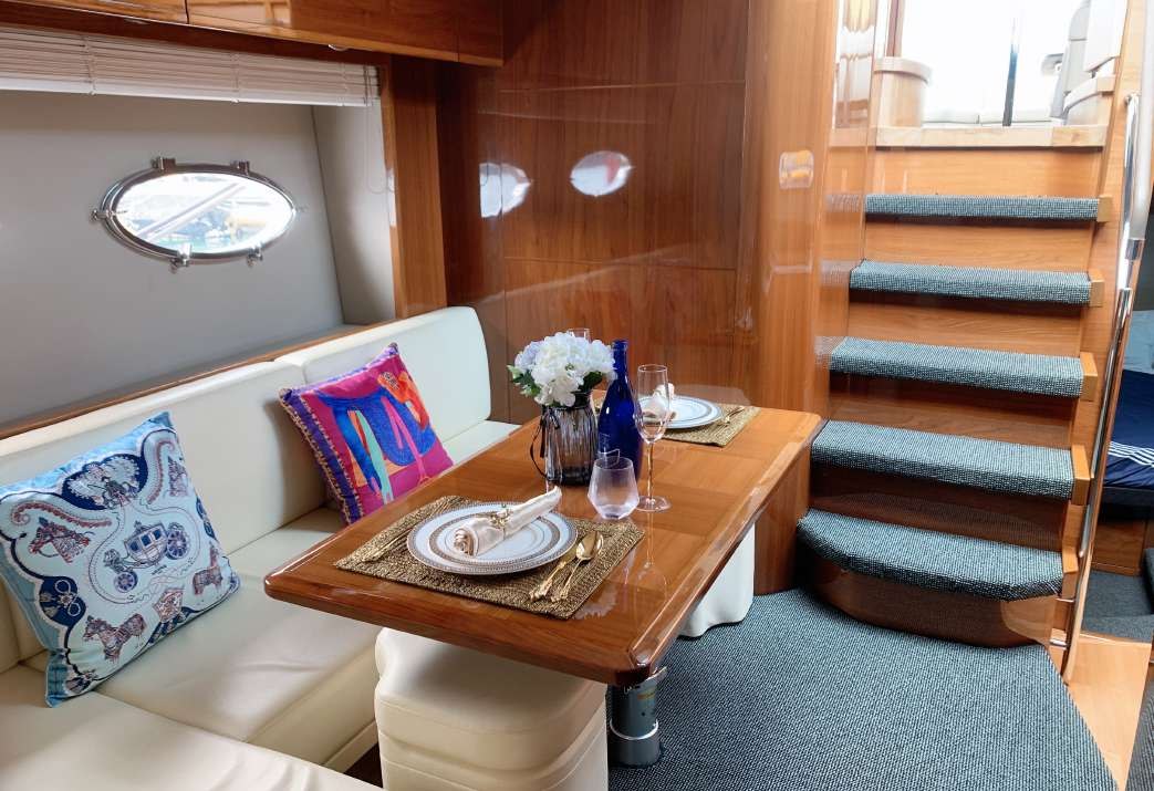 Princess V48, image 6