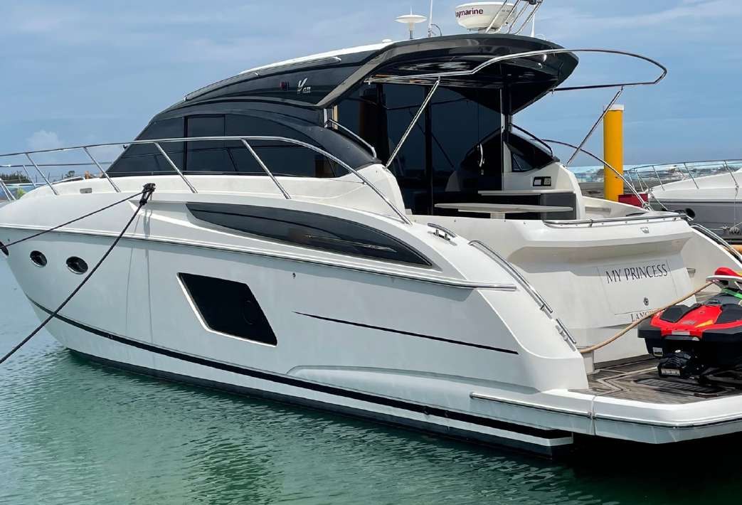 Princess V48, image 2