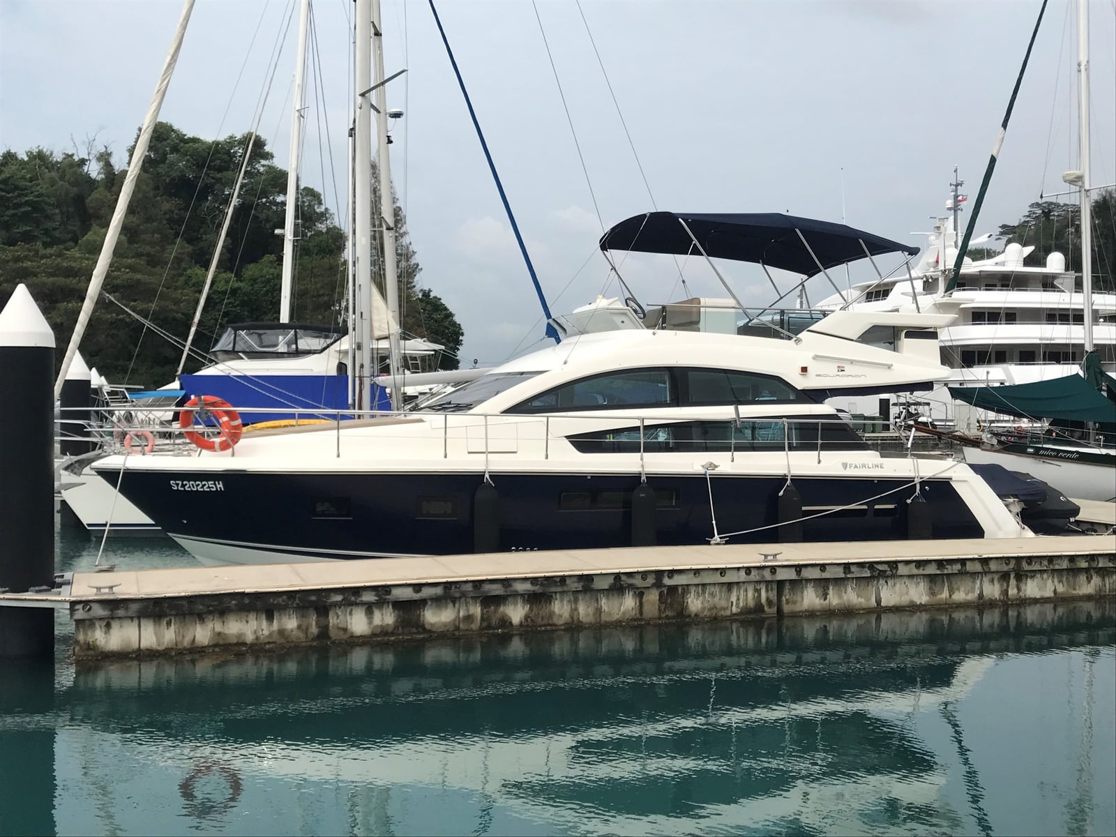 Fairline Squadron 42, кадр 2