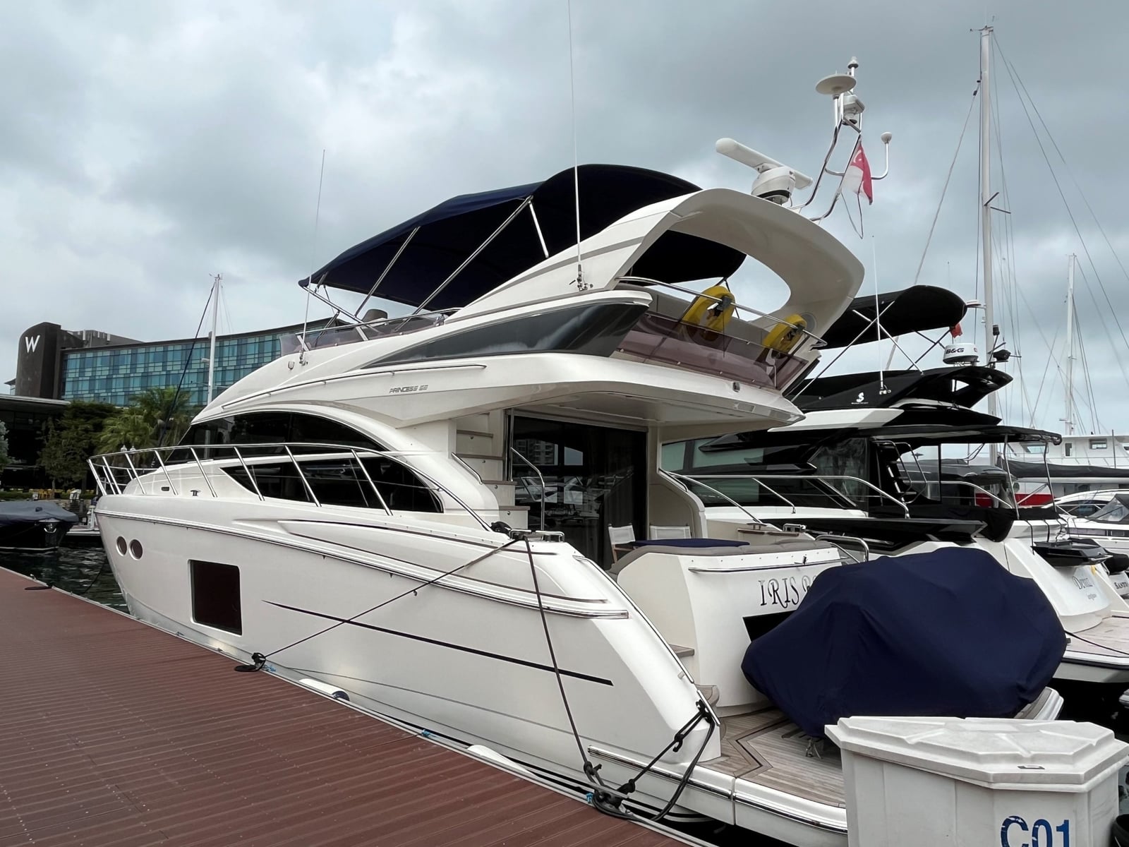 Princess 56, кадр 2