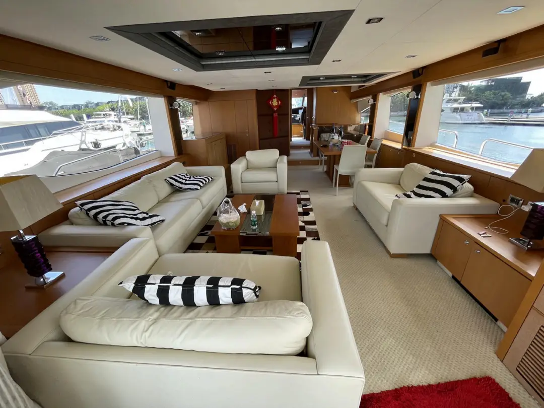 Sunseeker 88, кадр 3
