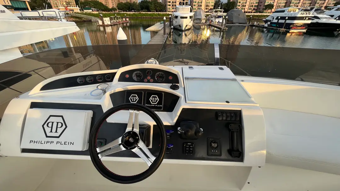 Princess 50, кадр 4