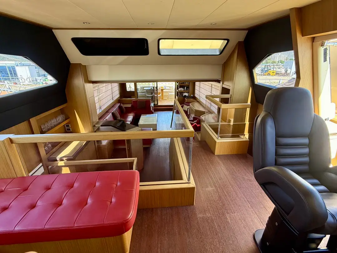 Ferretti 840, кадр 5