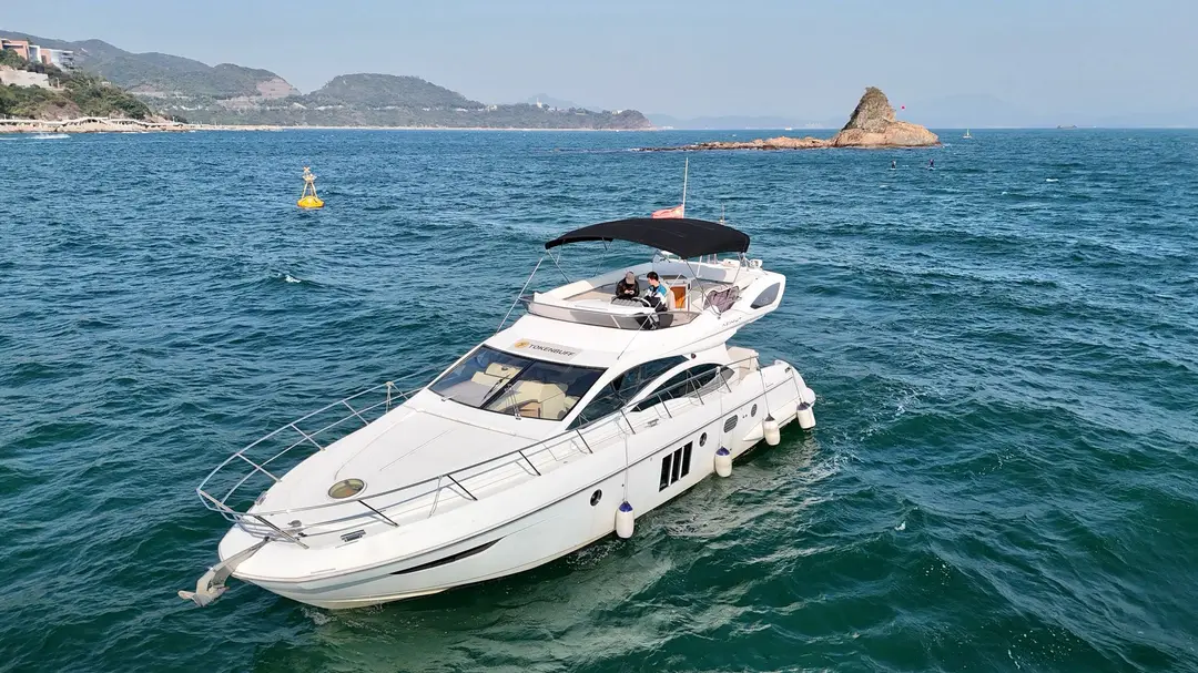 Azimut 48, кадр 4