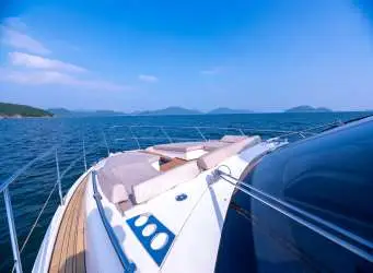 Fairline SQUADRON 53, кадр 3