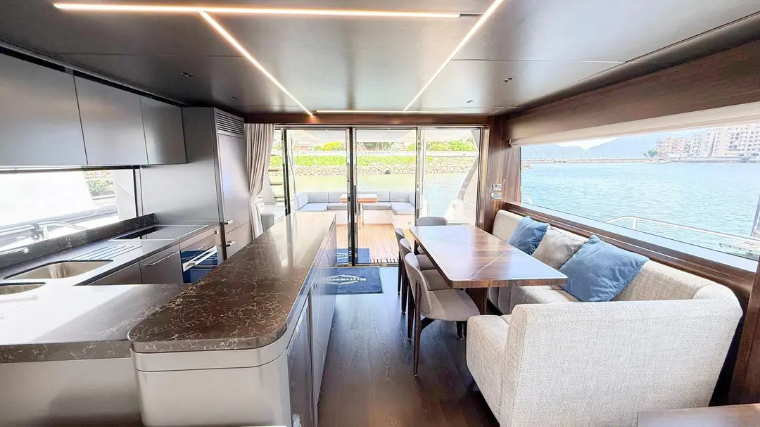Sunseeker 76, кадр 6