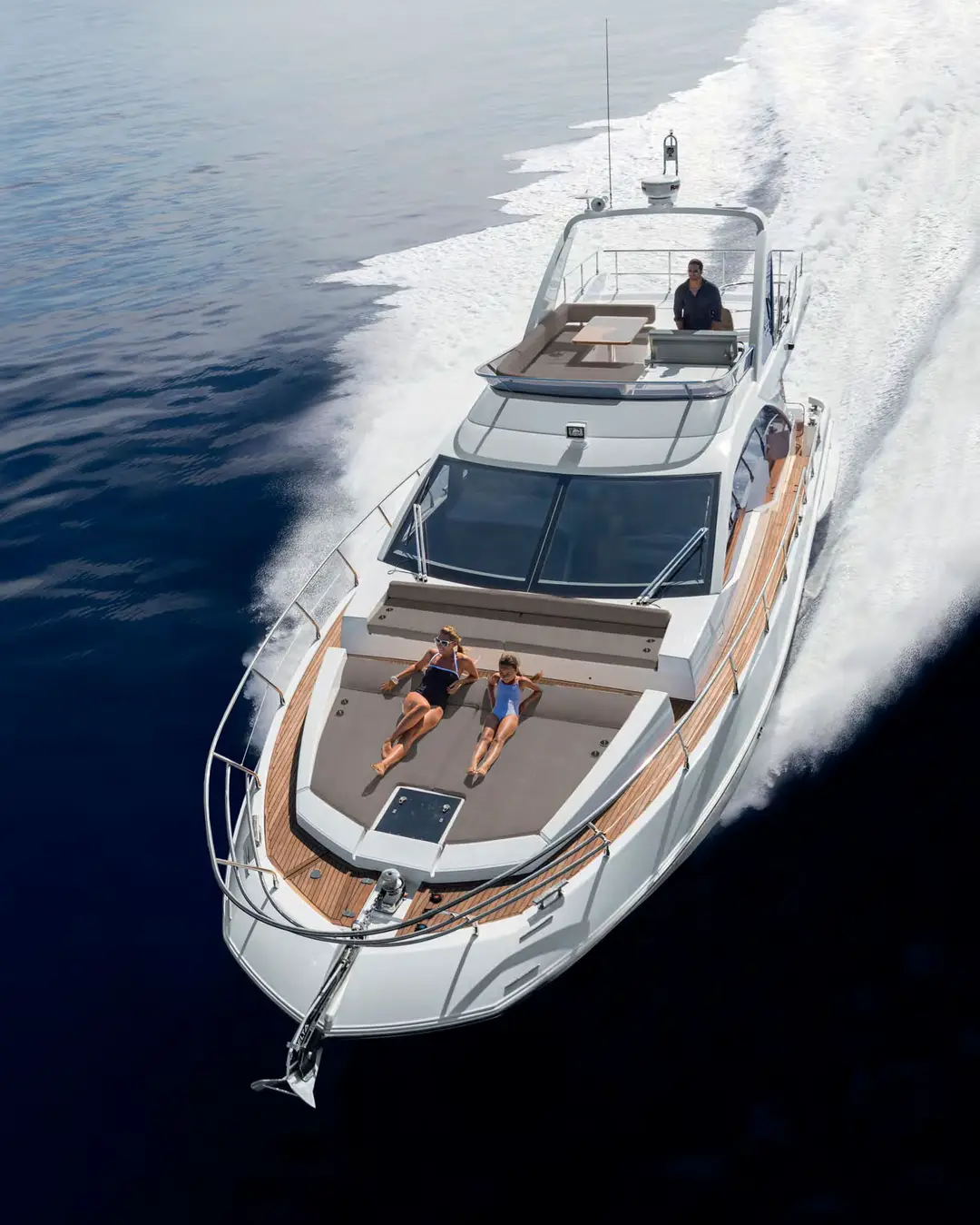 Azimut 50, кадр 2