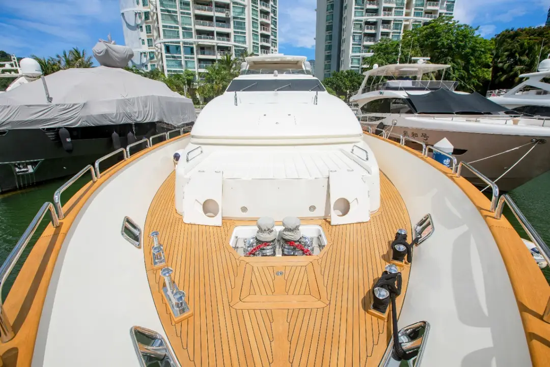 Azimut 105, кадр 5