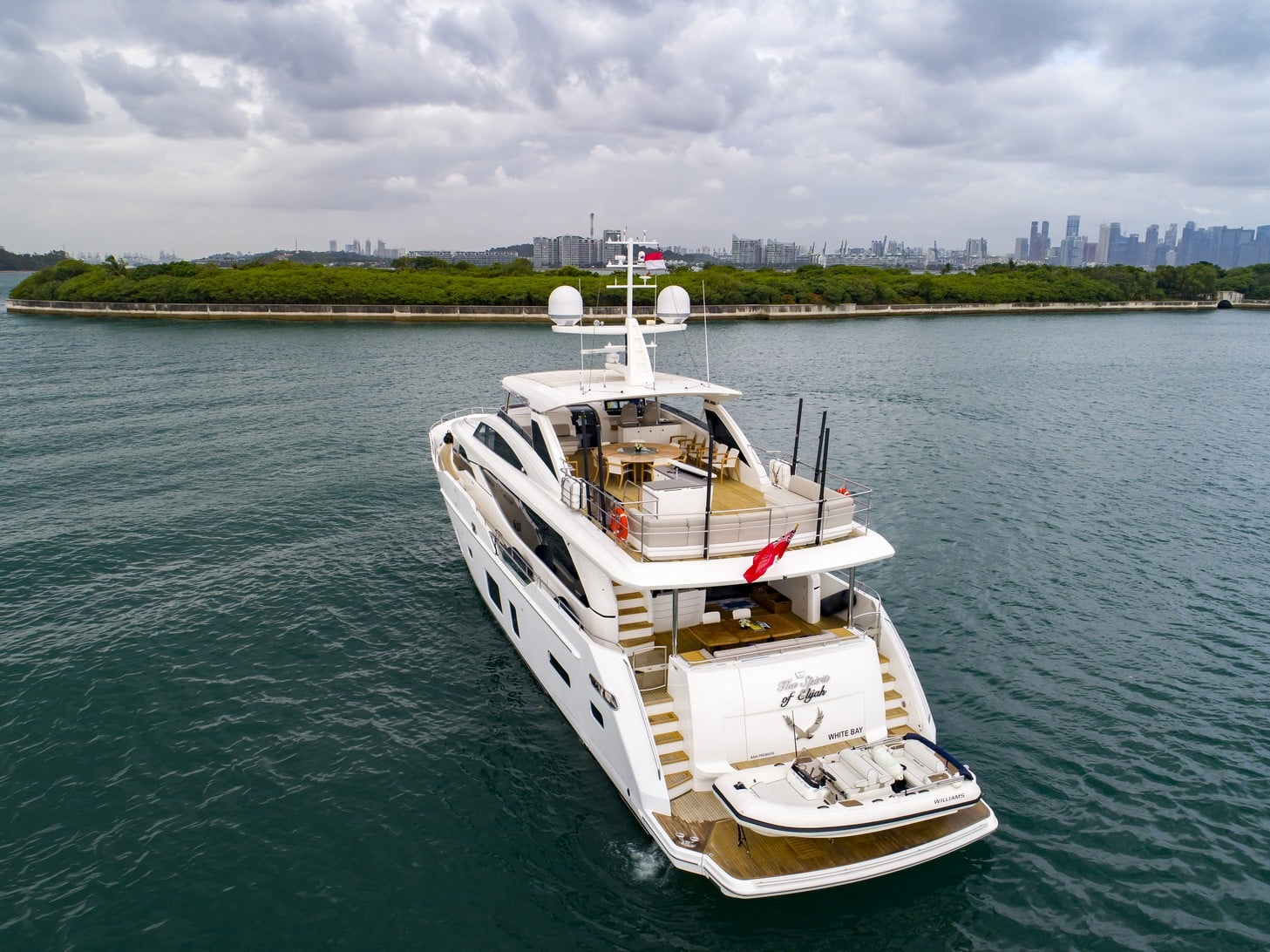 Princess 30M, кадр 4