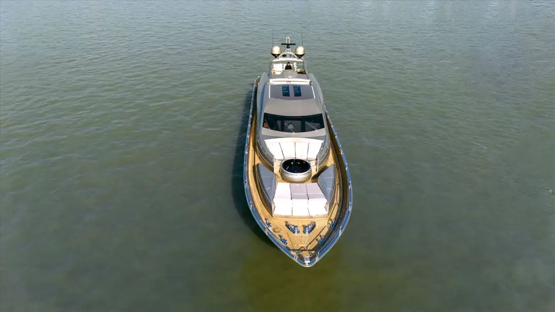 Sunseeker 108, кадр 4