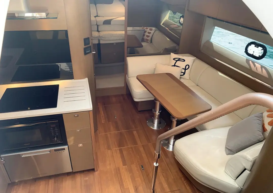 Princess V50, кадр 6