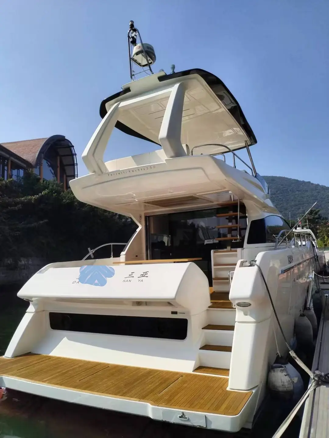 Ferretti 550, кадр 3