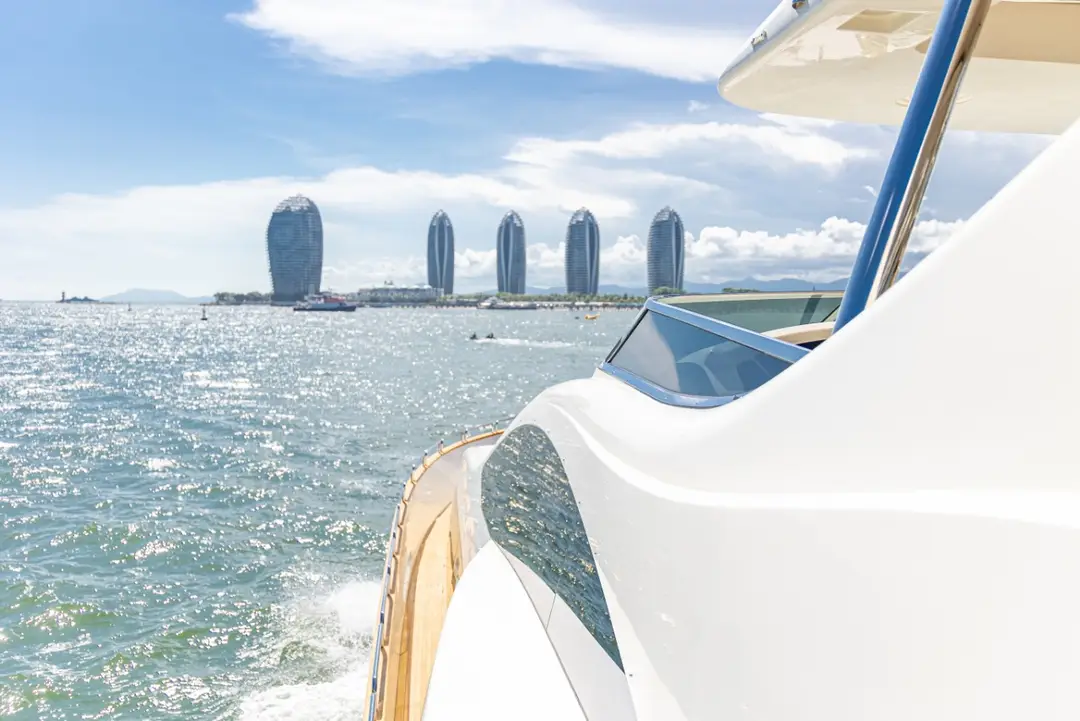Azimut 105, кадр 4