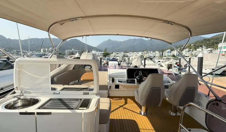 Princess 49, кадр 6