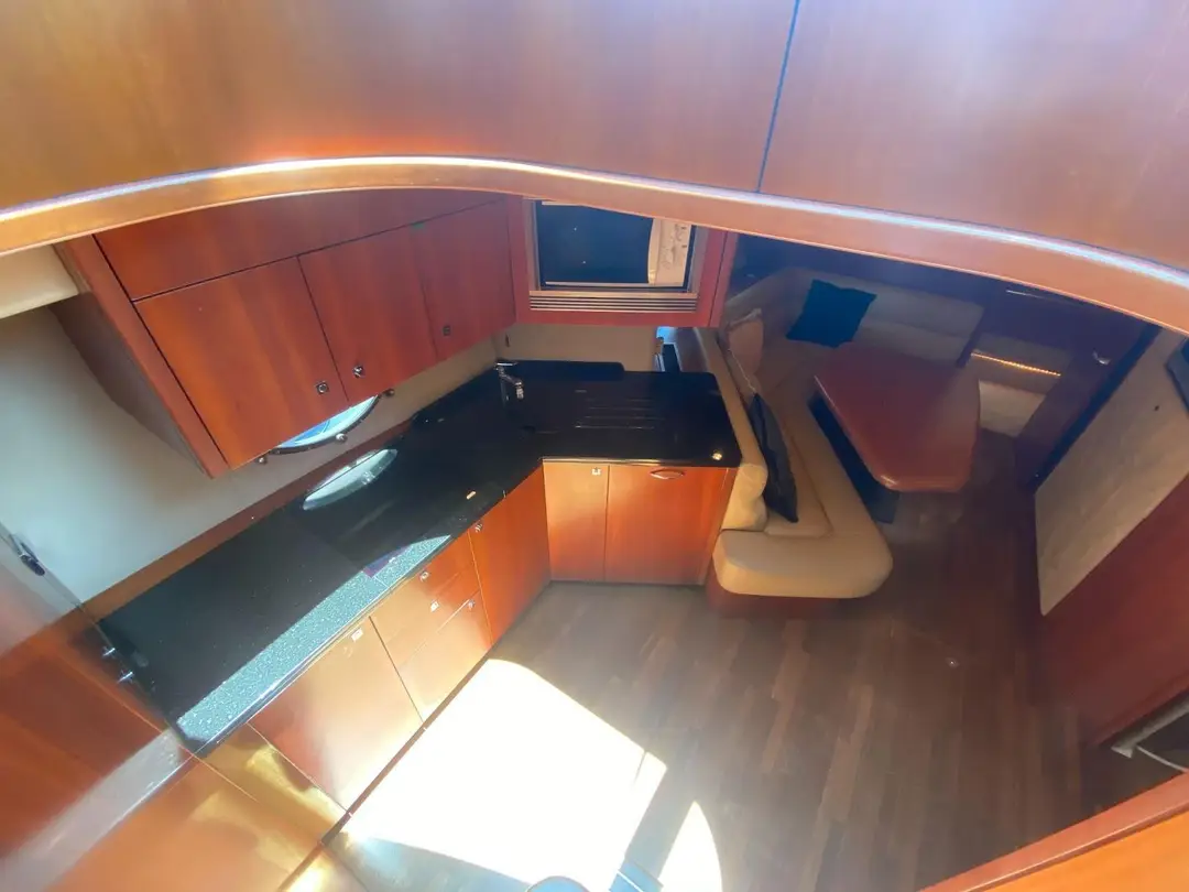 Sunseeker Predator, кадр 4
