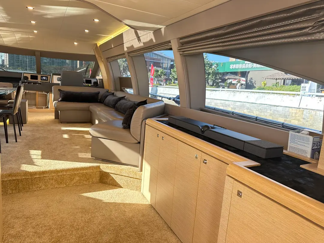 Ferretti 690, кадр 5