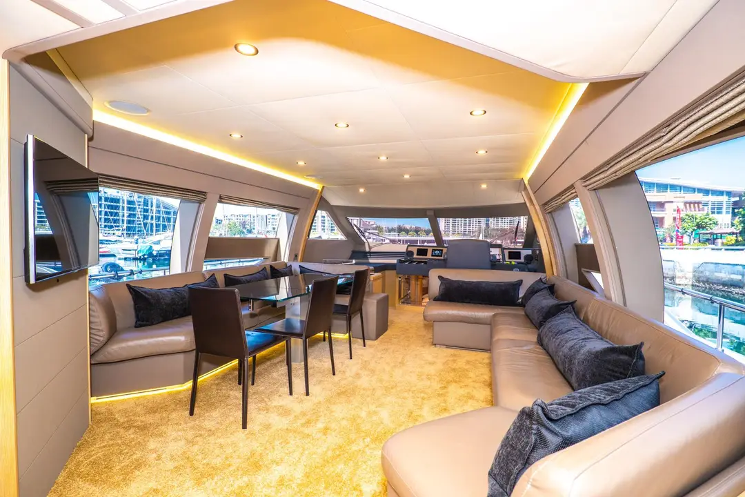 Ferretti 690, кадр 4