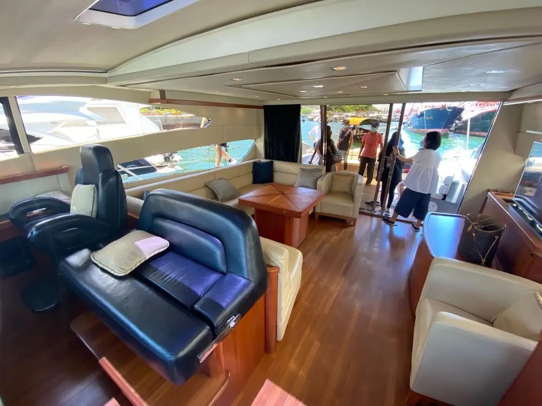 Sunseeker Predator, кадр 5