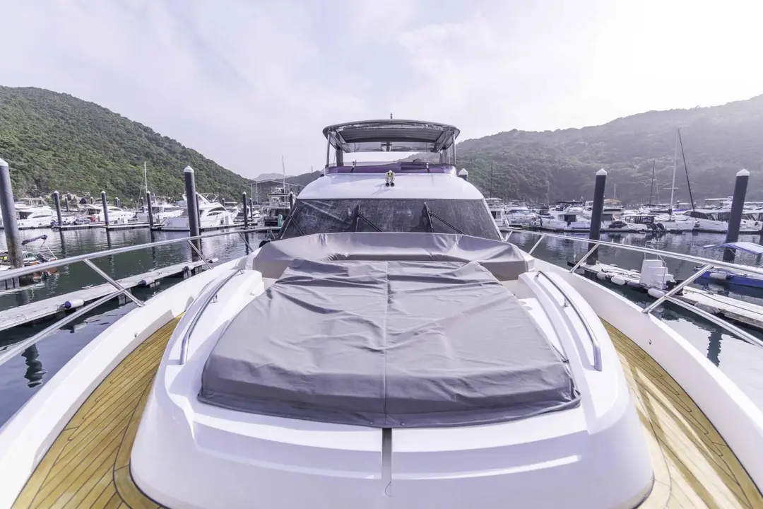 Princess F70, кадр 2