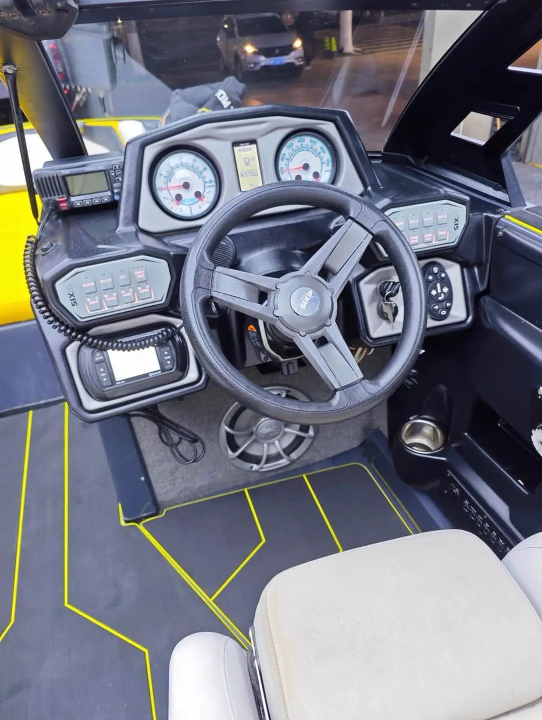 Malibu Axis T23, кадр 2