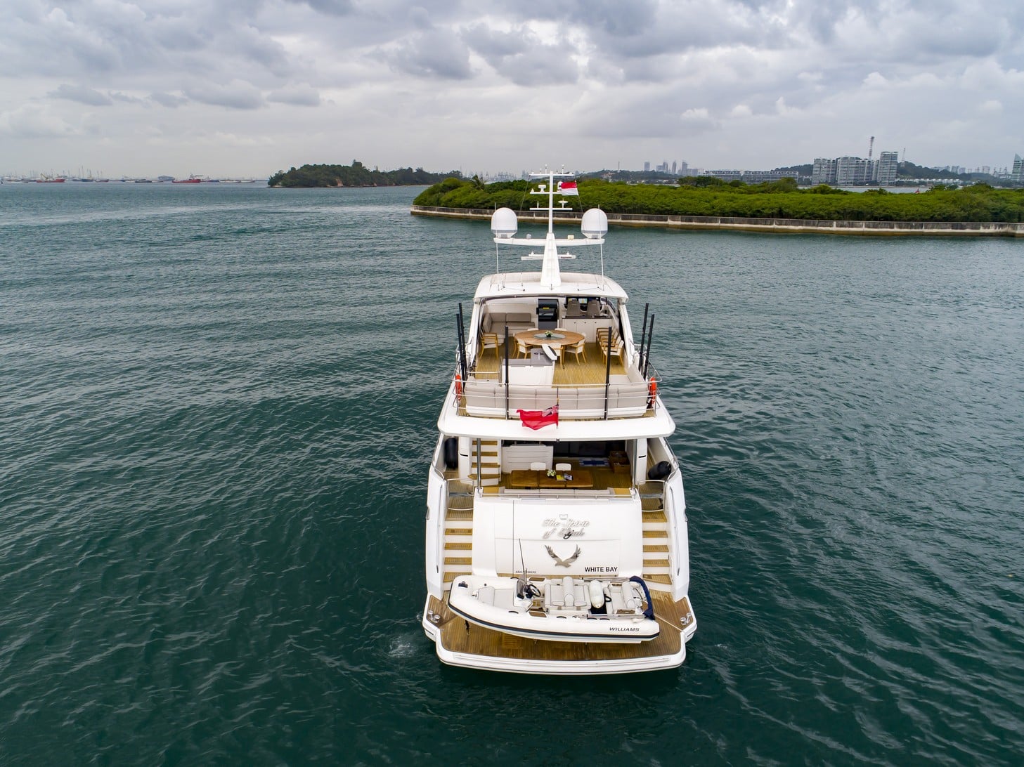 Princess 30M, кадр 6