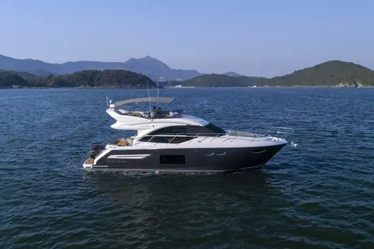 Princess 49, кадр 2