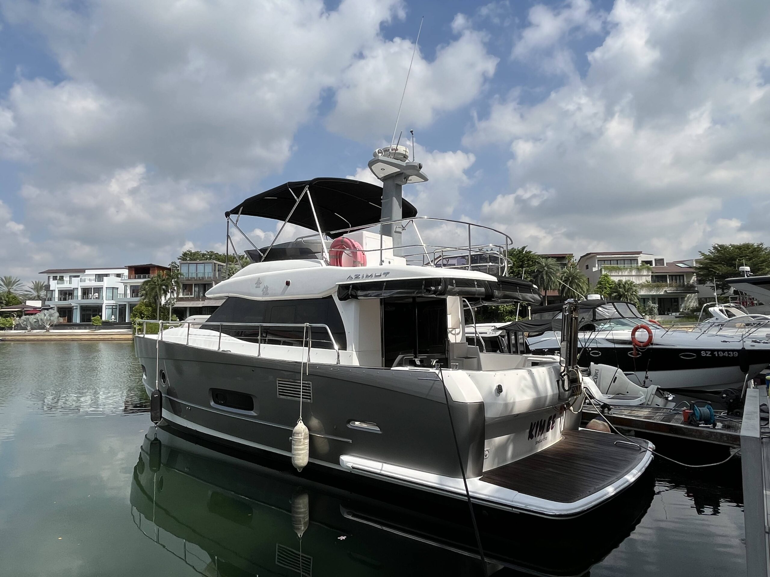 Azimut Magellano 43, кадр 2