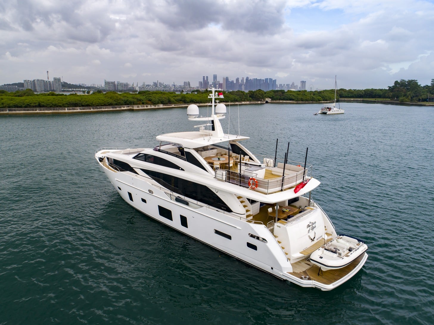 Princess 30M, кадр 3