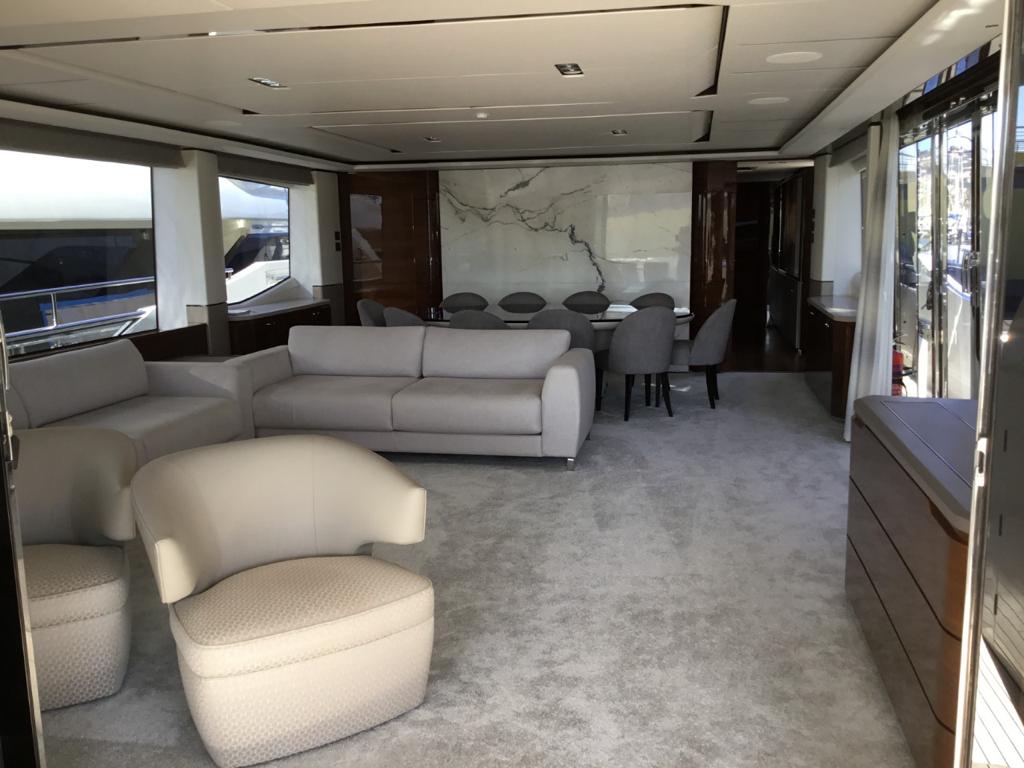 Princess 30M, кадр 6