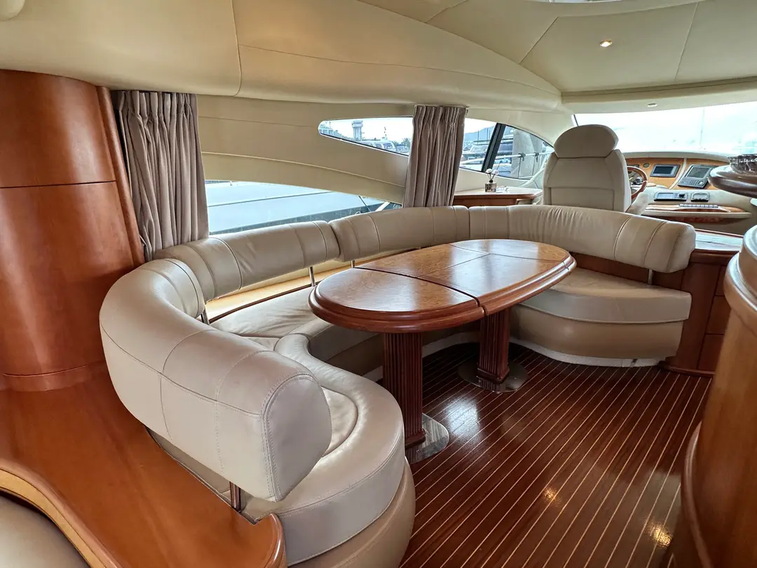 Azimut 68, кадр 4