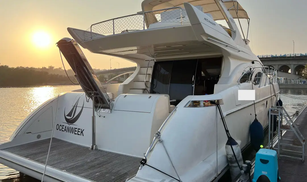 Azimut 62, кадр 2