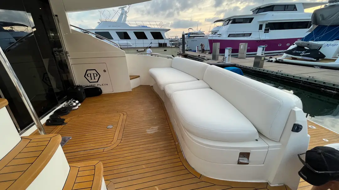 Princess 50, кадр 6