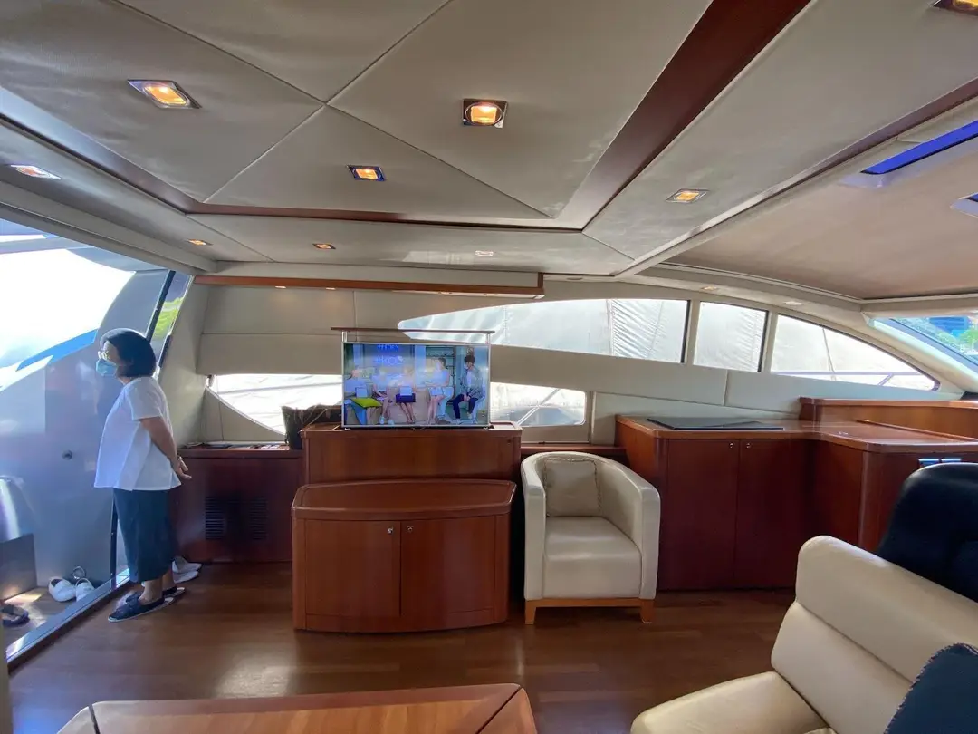 Sunseeker Predator, кадр 3