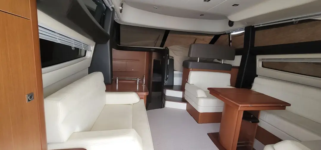 Prestige 440, кадр 6