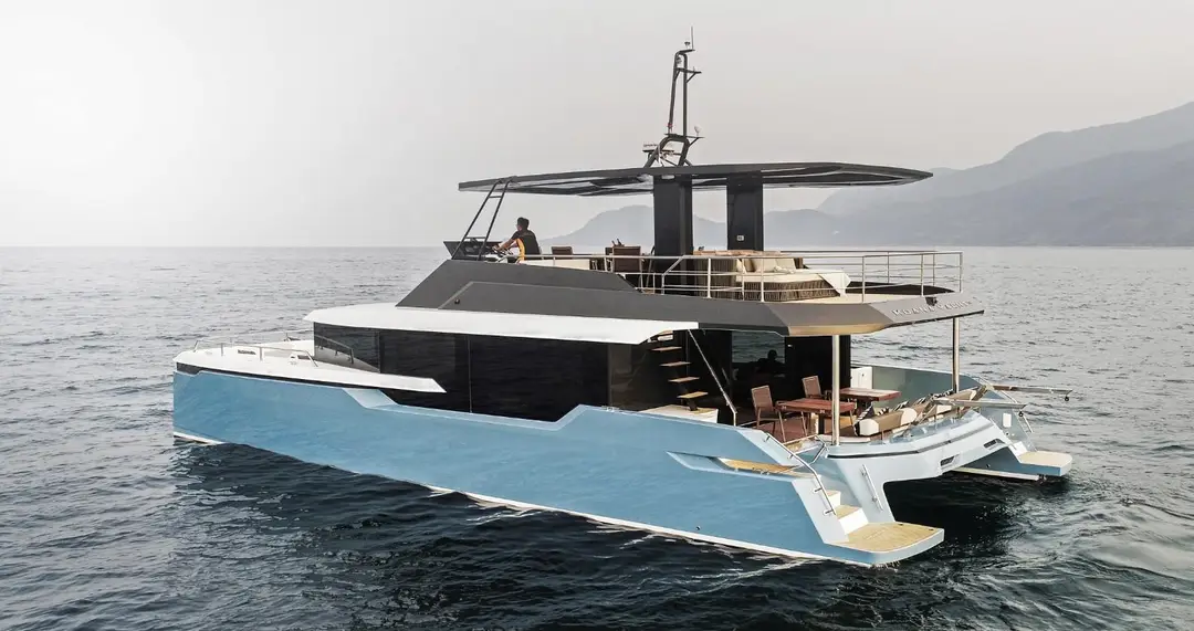 Custom-built 52, image 2