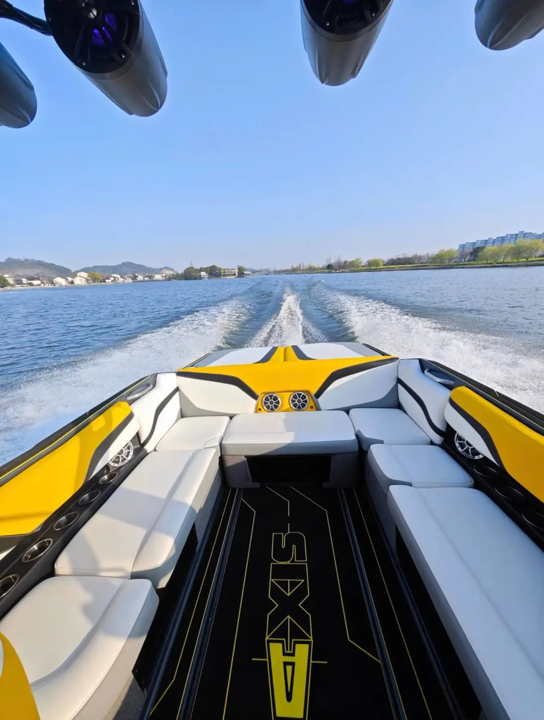 Malibu Axis T23, кадр 4