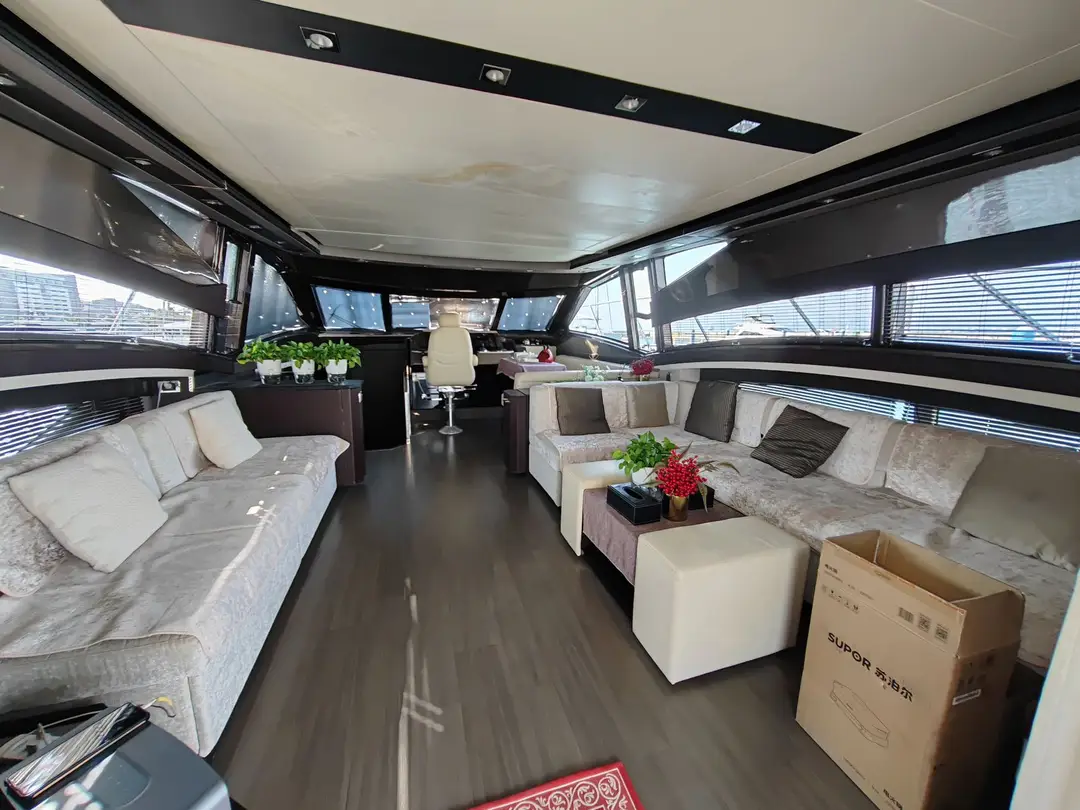 Marquis 660 Sport Yacht, кадр 5