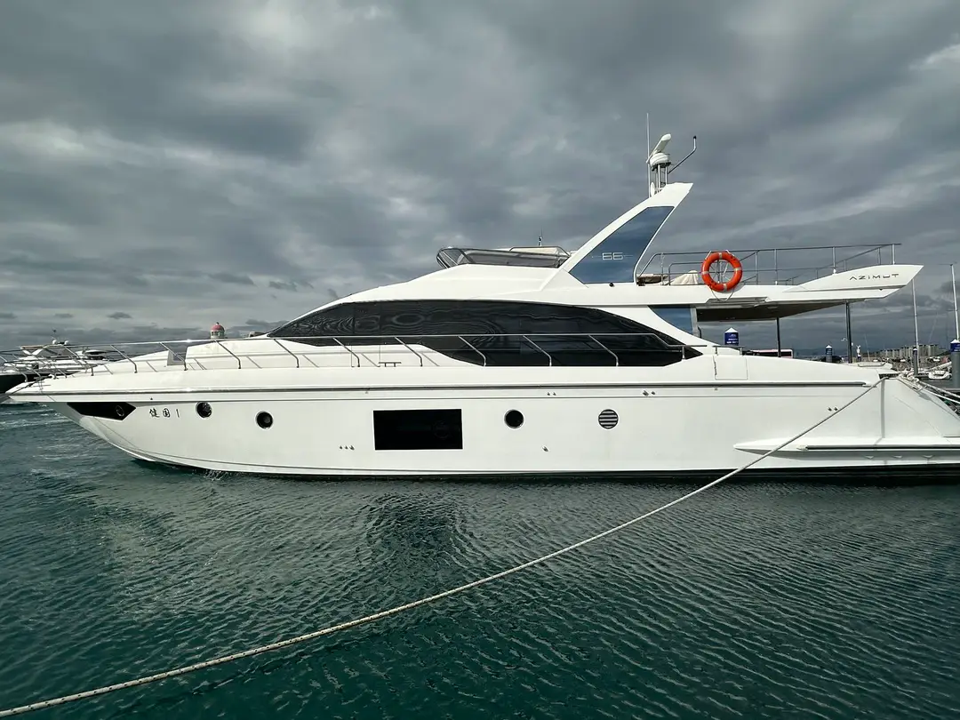 Azimut 66, кадр 2